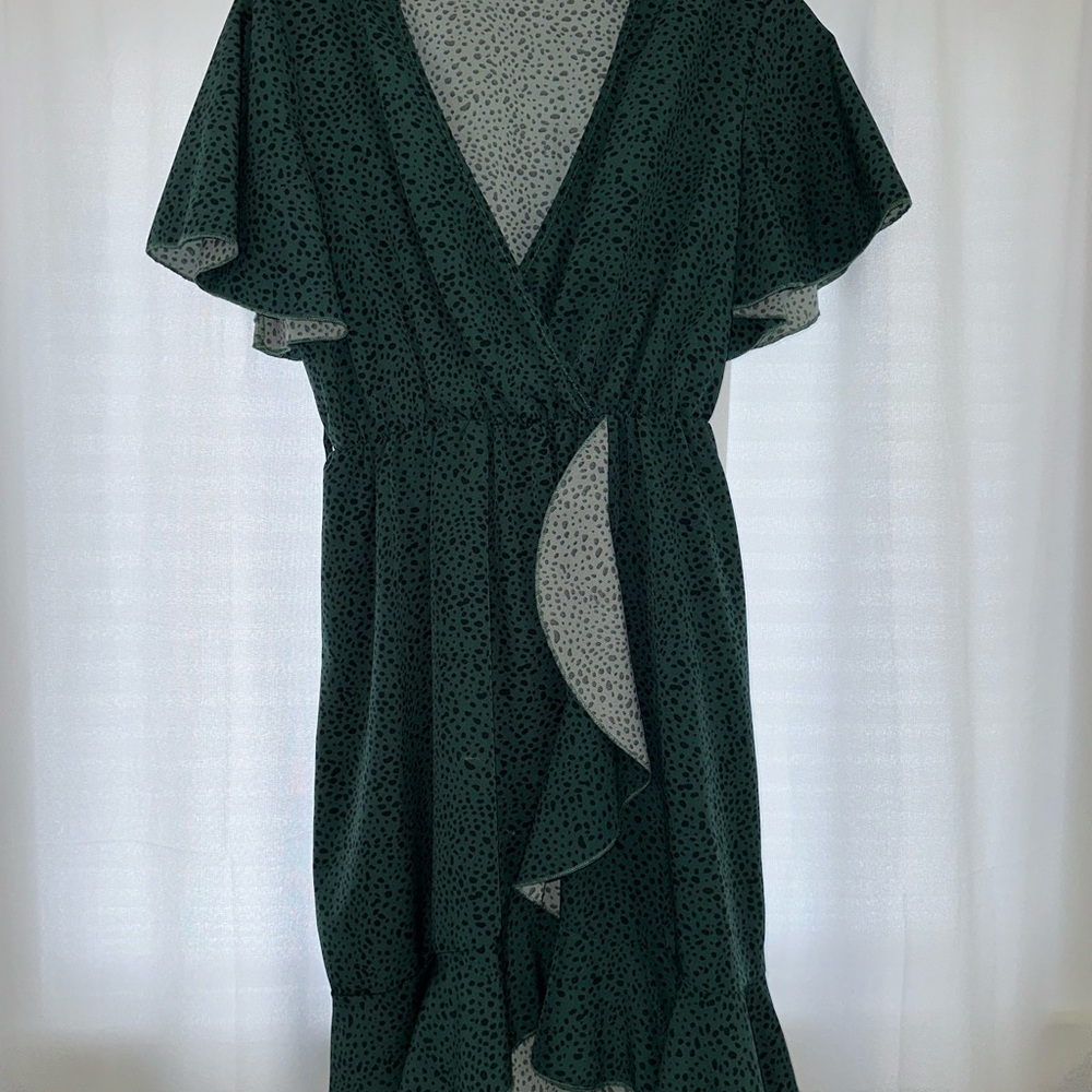 Elegant Green Wrap Dress